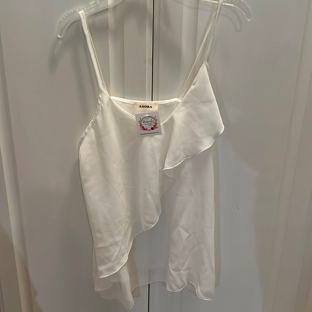 NWT Adora Ruffle Front Tank White Small